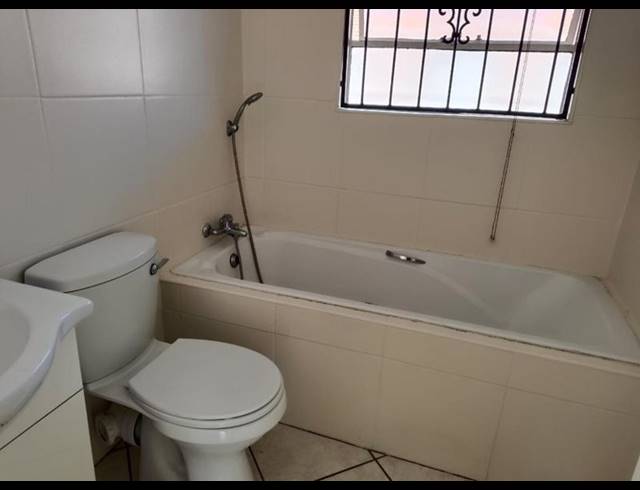 2 BEDROOM APARTMENT FOR SALE IN CROYDON